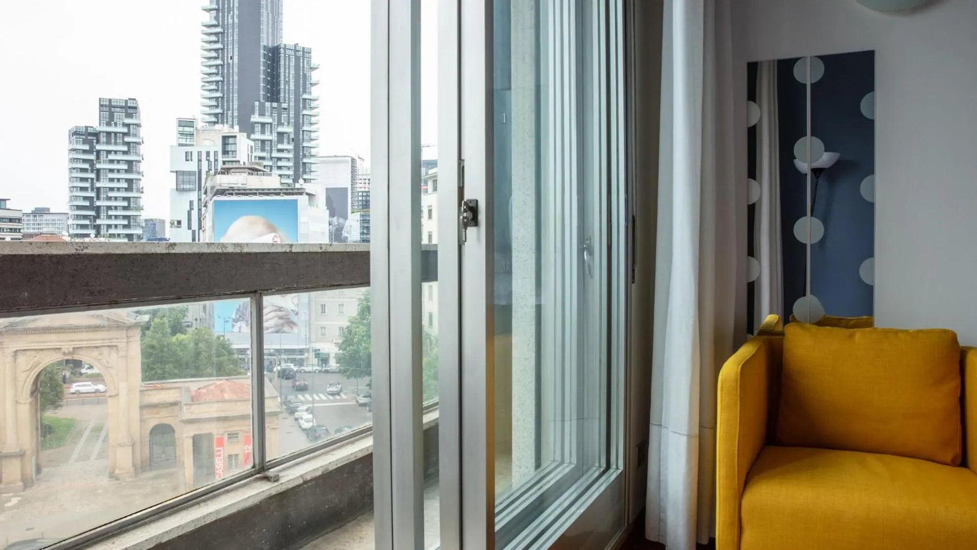 Dehomes - Porta Nuova Business Studios Milan Italy